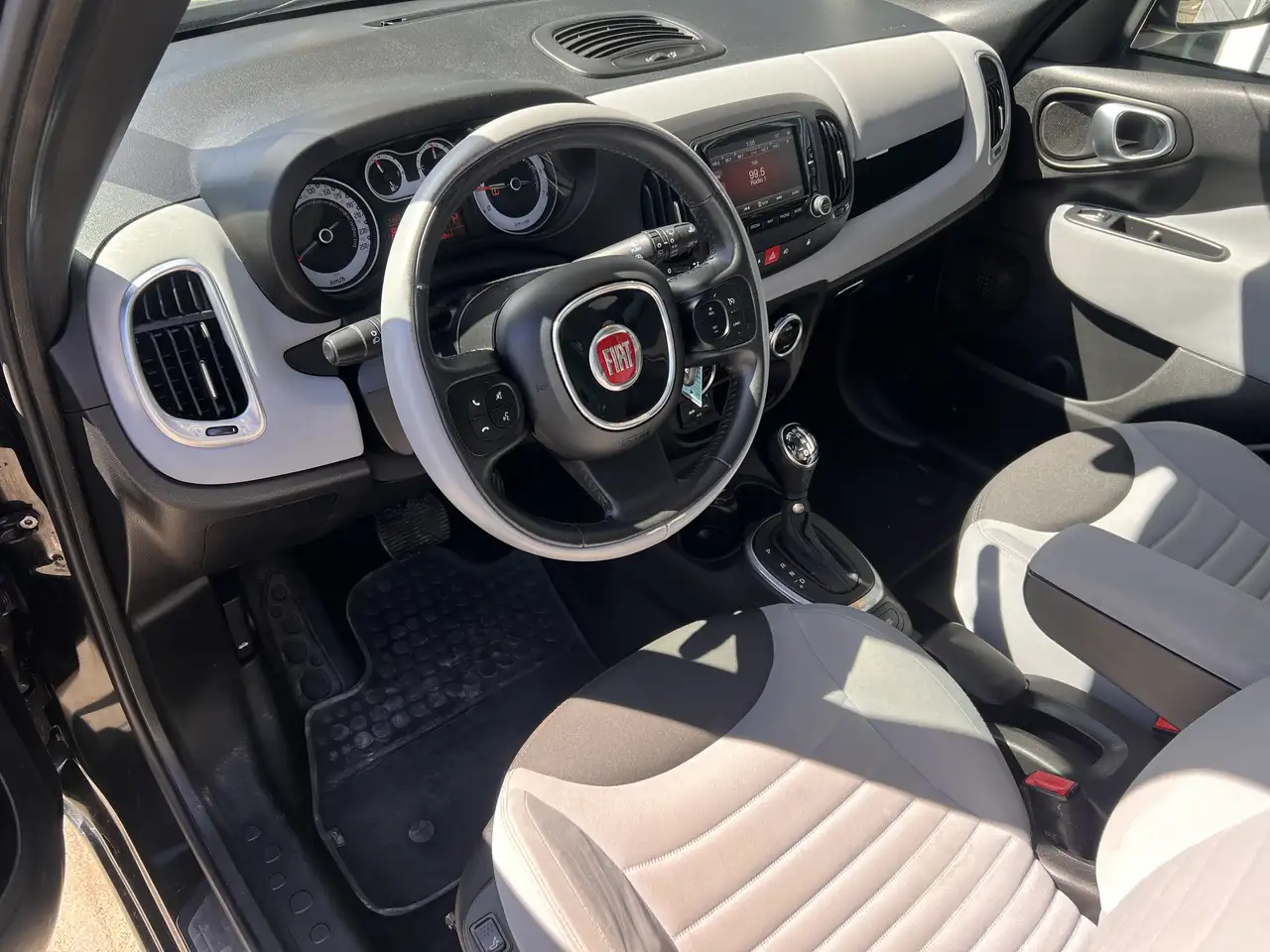 Fiat 500L снимка Fiat 500L