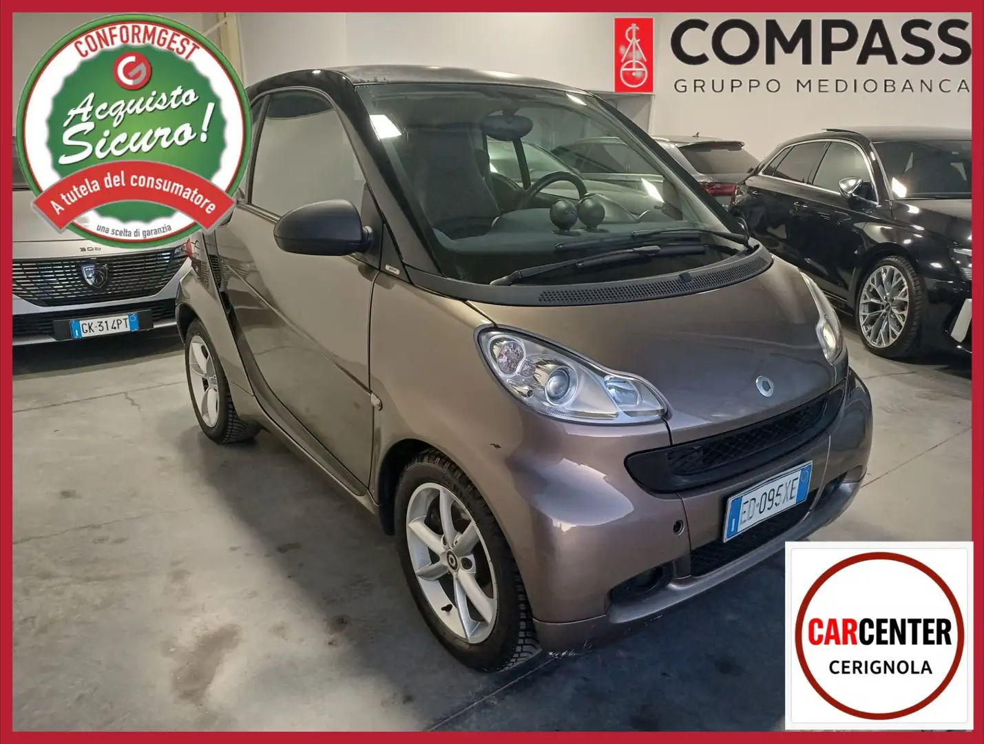 smart forTwo fortwo 1000 52 kW coupé passion Gris - 1