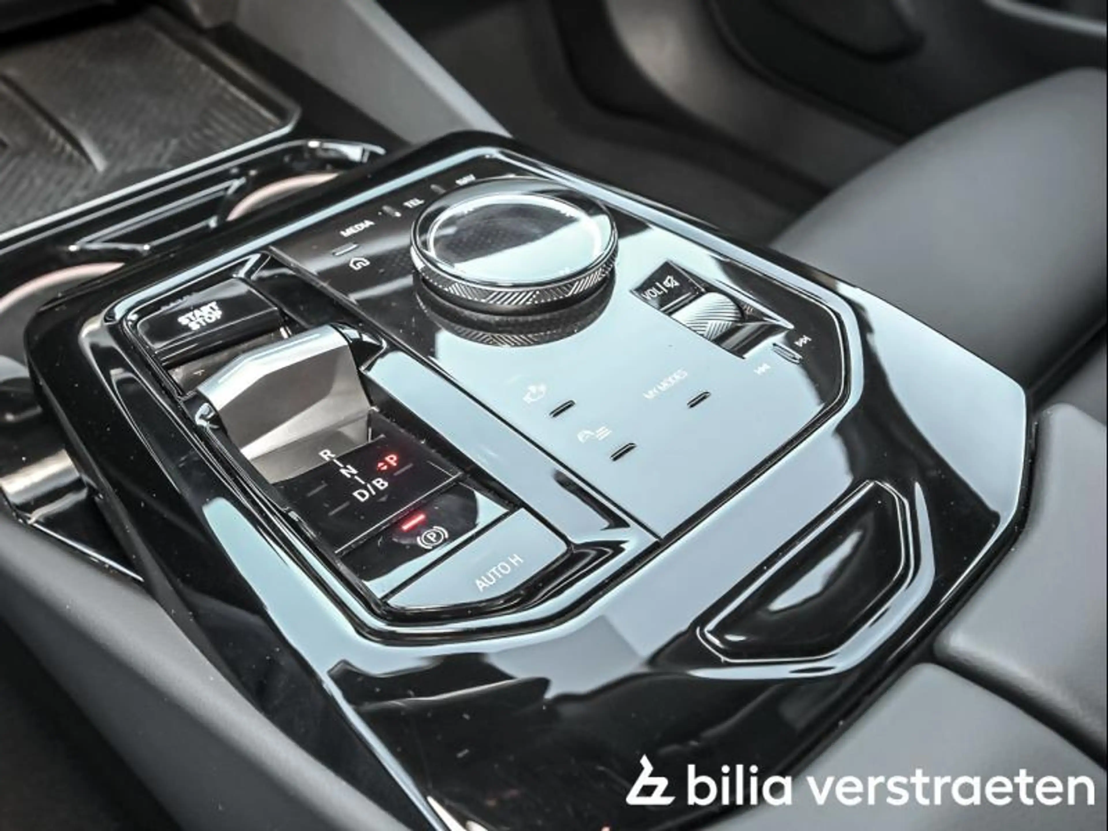 BMW i5 eDrive40 T M-Sport - TRKHK - ACC - ADAP LED — photo 11