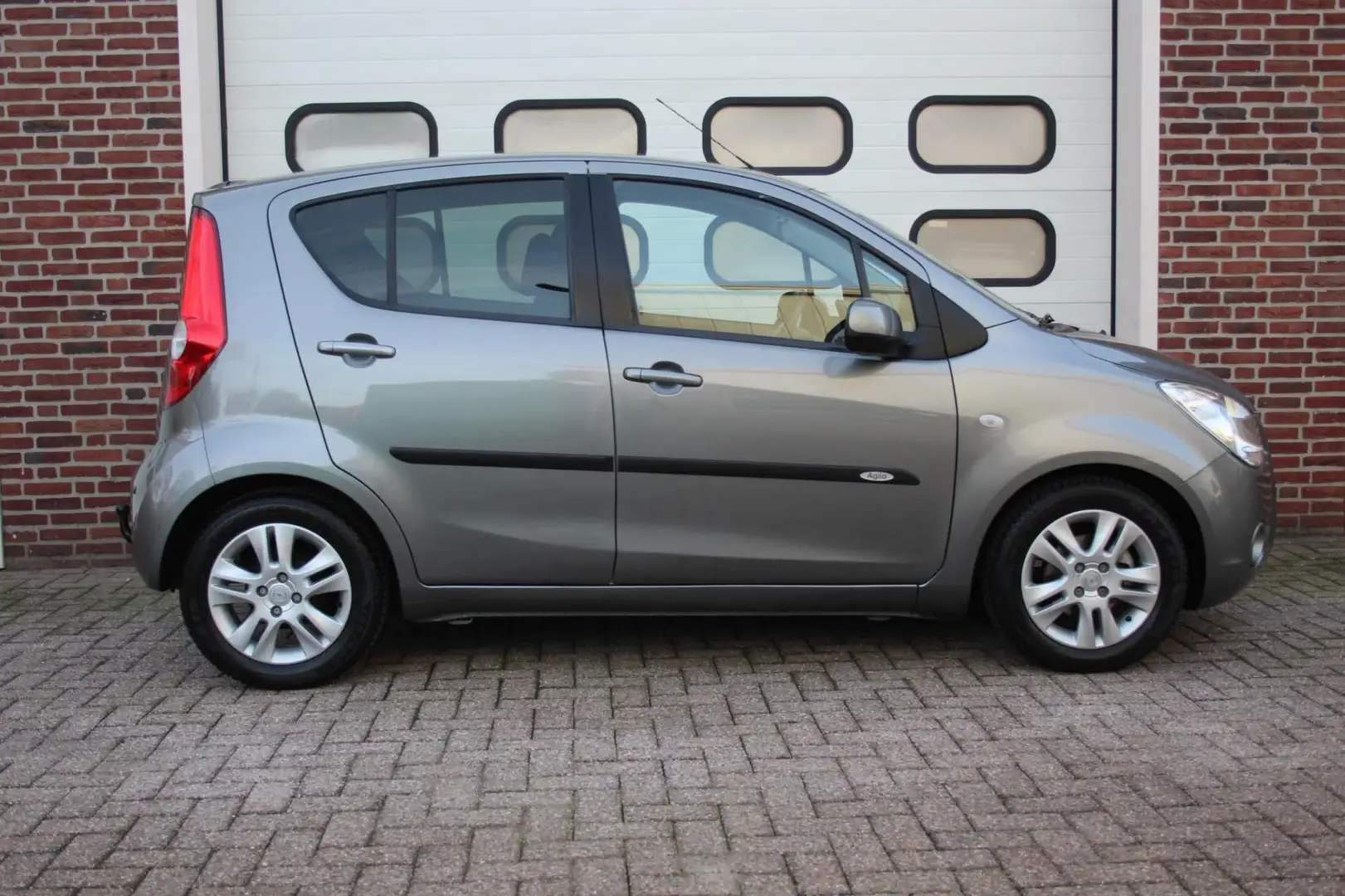 Opel Agila 1.2 Edition * Automaat / Nap / Trekhaak / Cruise * Gris - 2