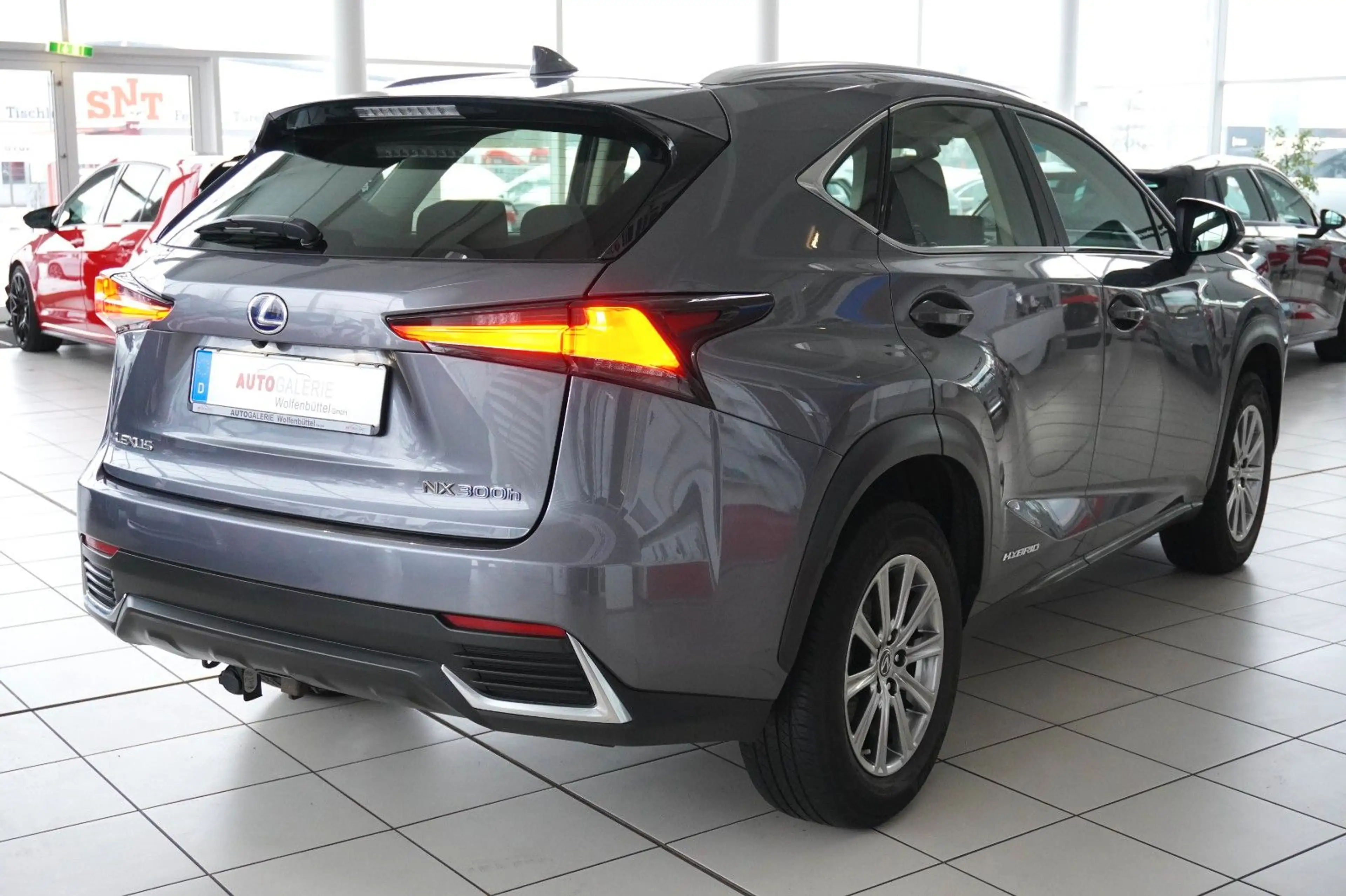 Lexus NX 300 h Amazing Edition AHK LED Kamera — photo 5