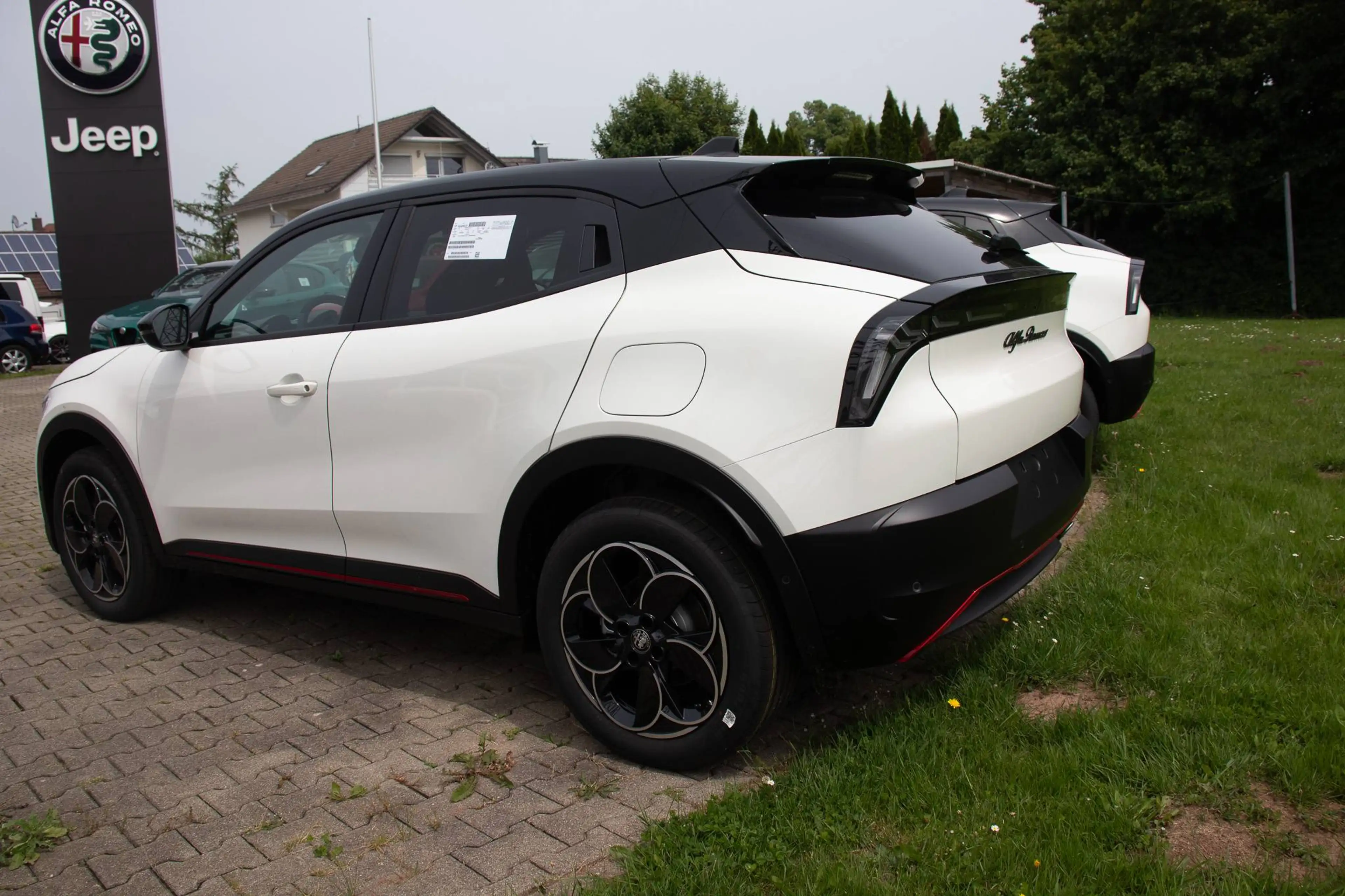 Alfa Romeo Junior Q4 Junior 1.2 VGT Ibrida Speciale Sport-Tech.-Paket — photo 3