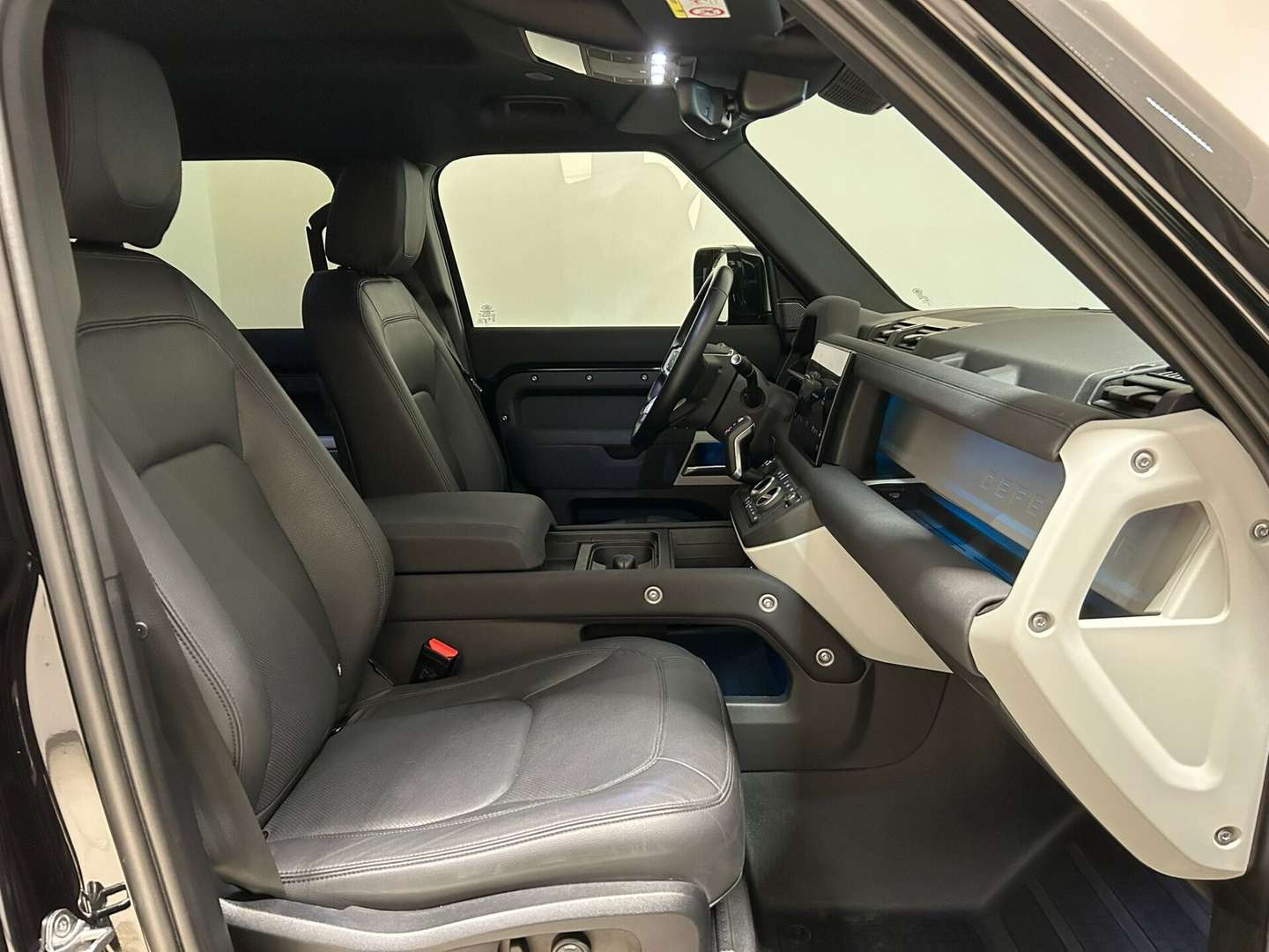 Land Rover Defender 110 SE 3.0D I6 200 CV AWD Auto -  - Joinsteer - #2