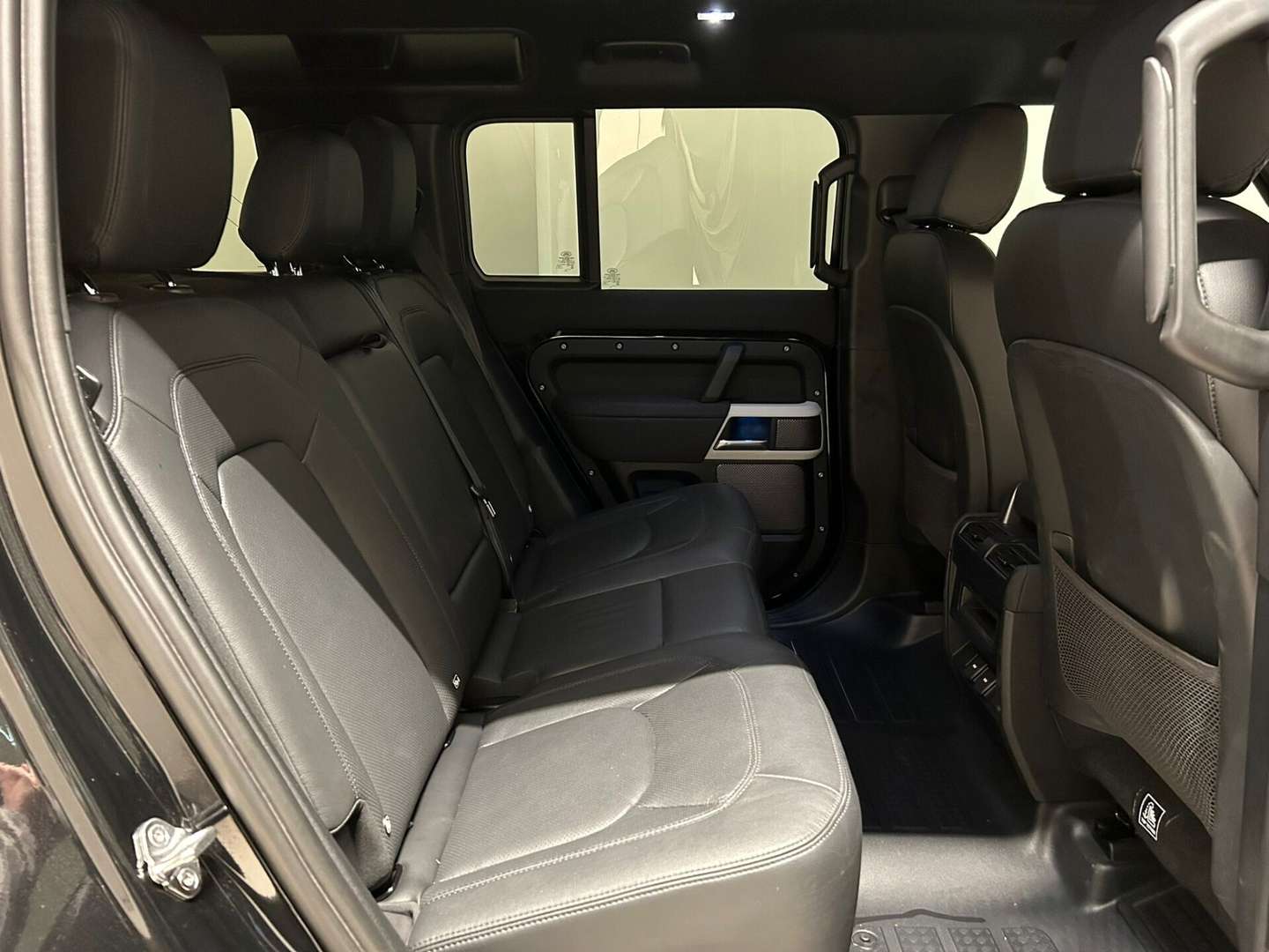 Land Rover Defender 110 SE 3.0D I6 200 CV AWD Auto -  - Joinsteer - #4