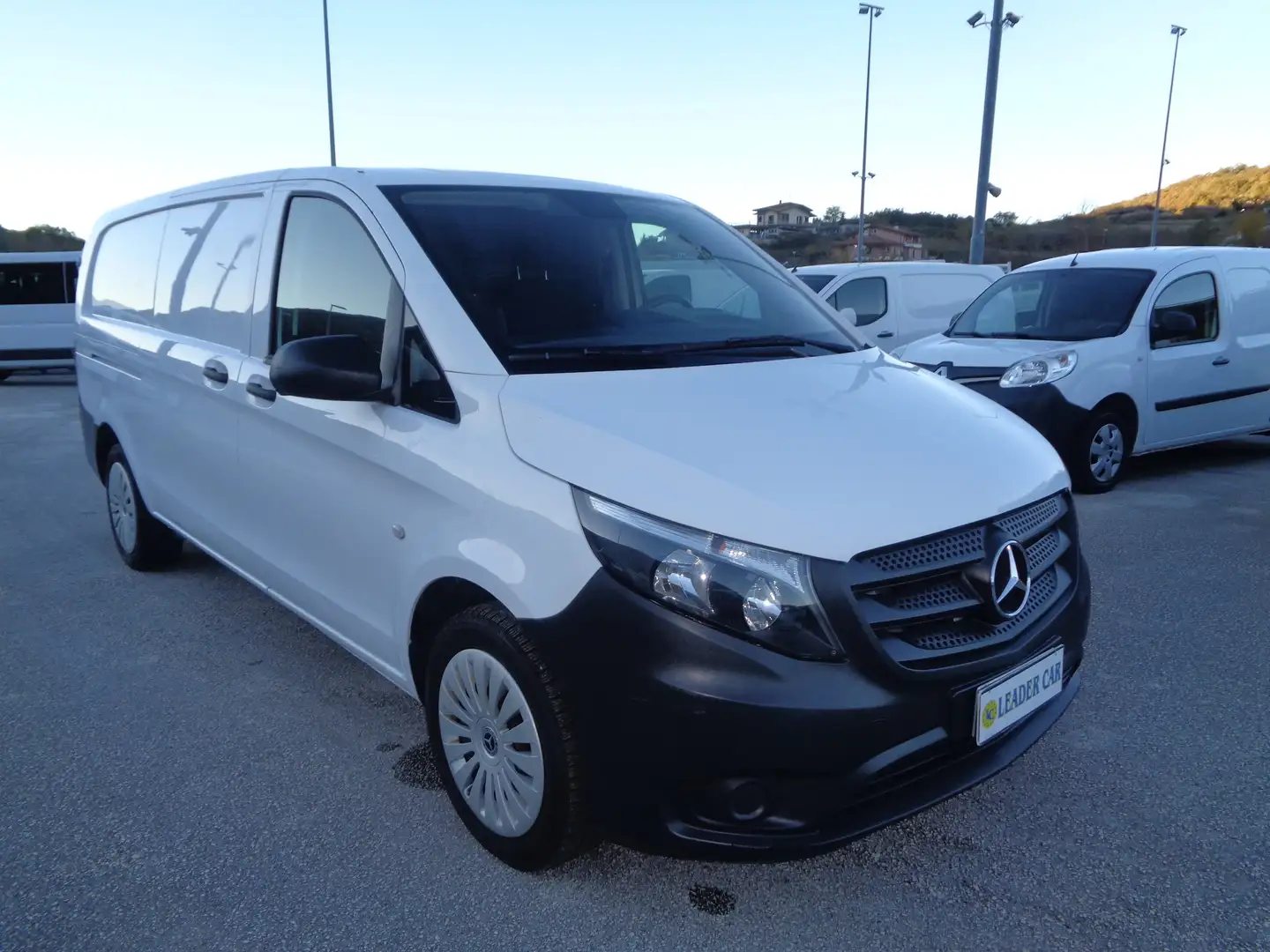 Mercedes-Benz Vito 2.2 cdi 136cv Extra Long Bianco - 2