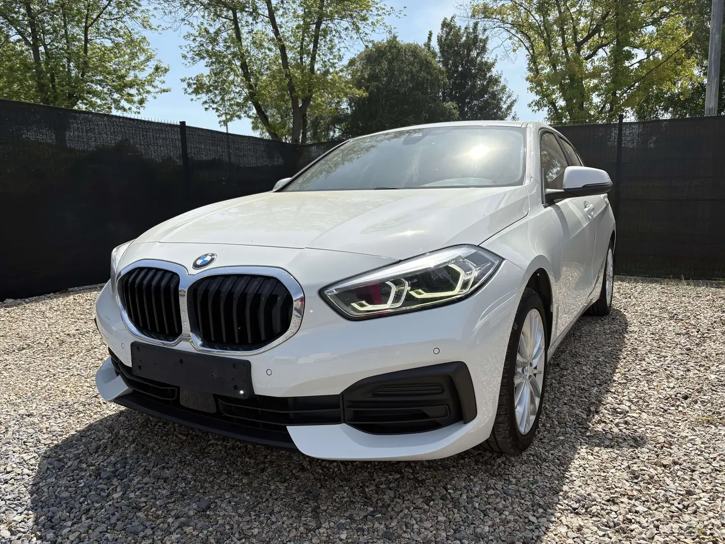 BMW 116 d AdBlue (EU6AP)  1e PROP - NAVI - CLIM - CUIR Blanc - 1