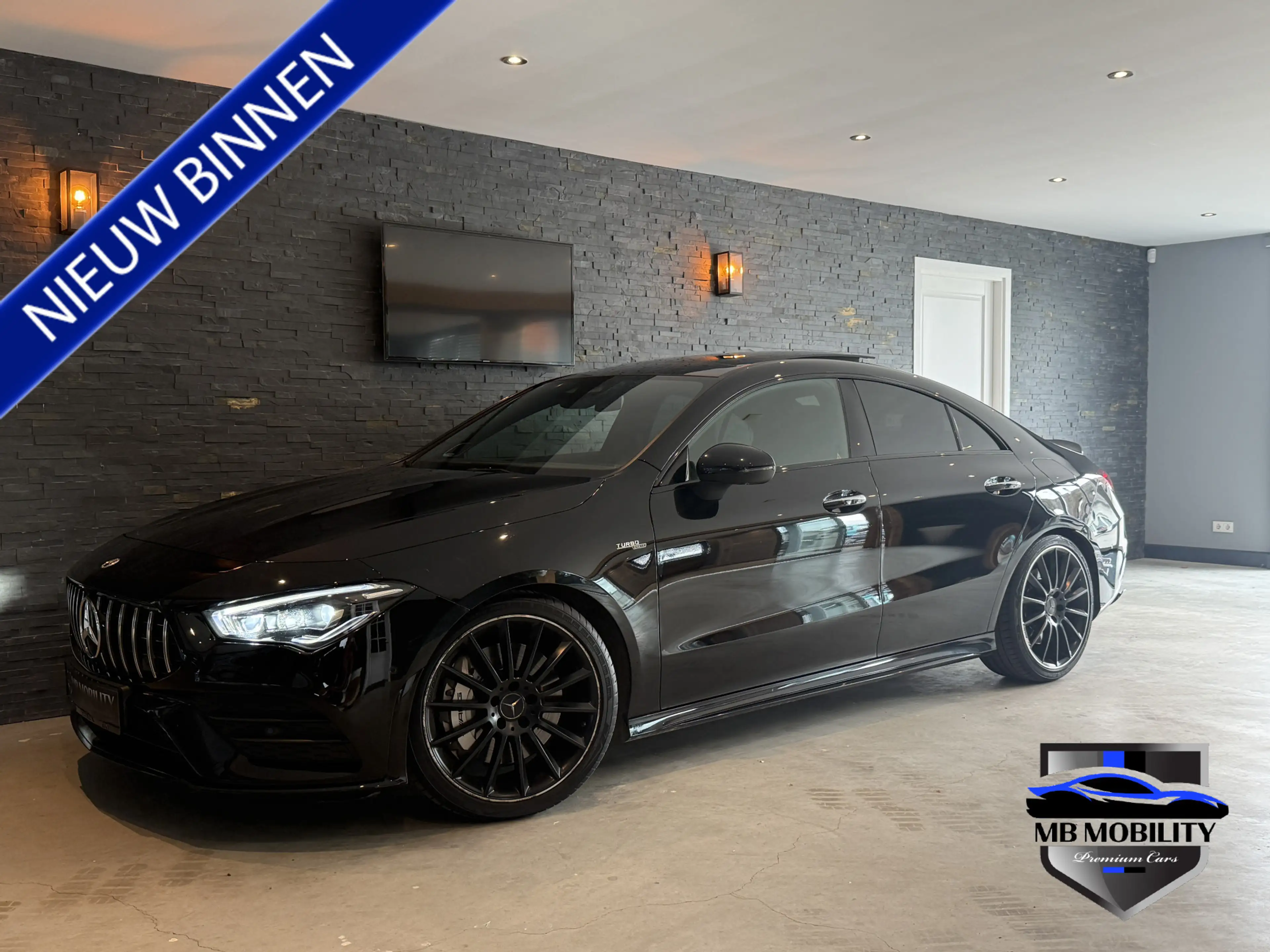 Mercedes-Benz CLA 35 AMG CLA 4MATIC Bj: 2019 / Pano / 306 PK / vol optie's