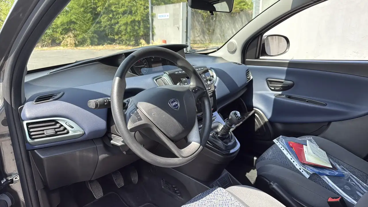 Lancia Ypsilon 2024 — фото 10