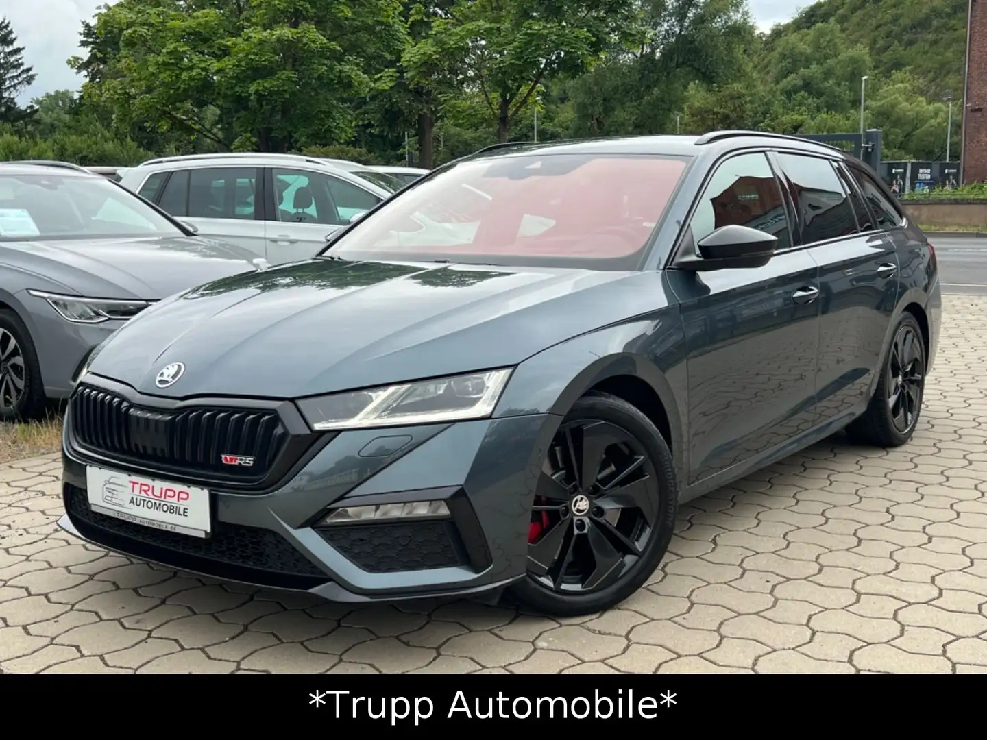 Skoda Octavia RS/LED/AHK/HUD/Virtual/R-Kam/ACC/SHZ/NAV Grijs - 1