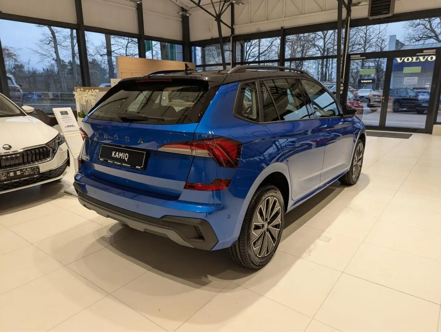 Skoda Kamiq 1.0 TSI DSG Drive Blau - 2