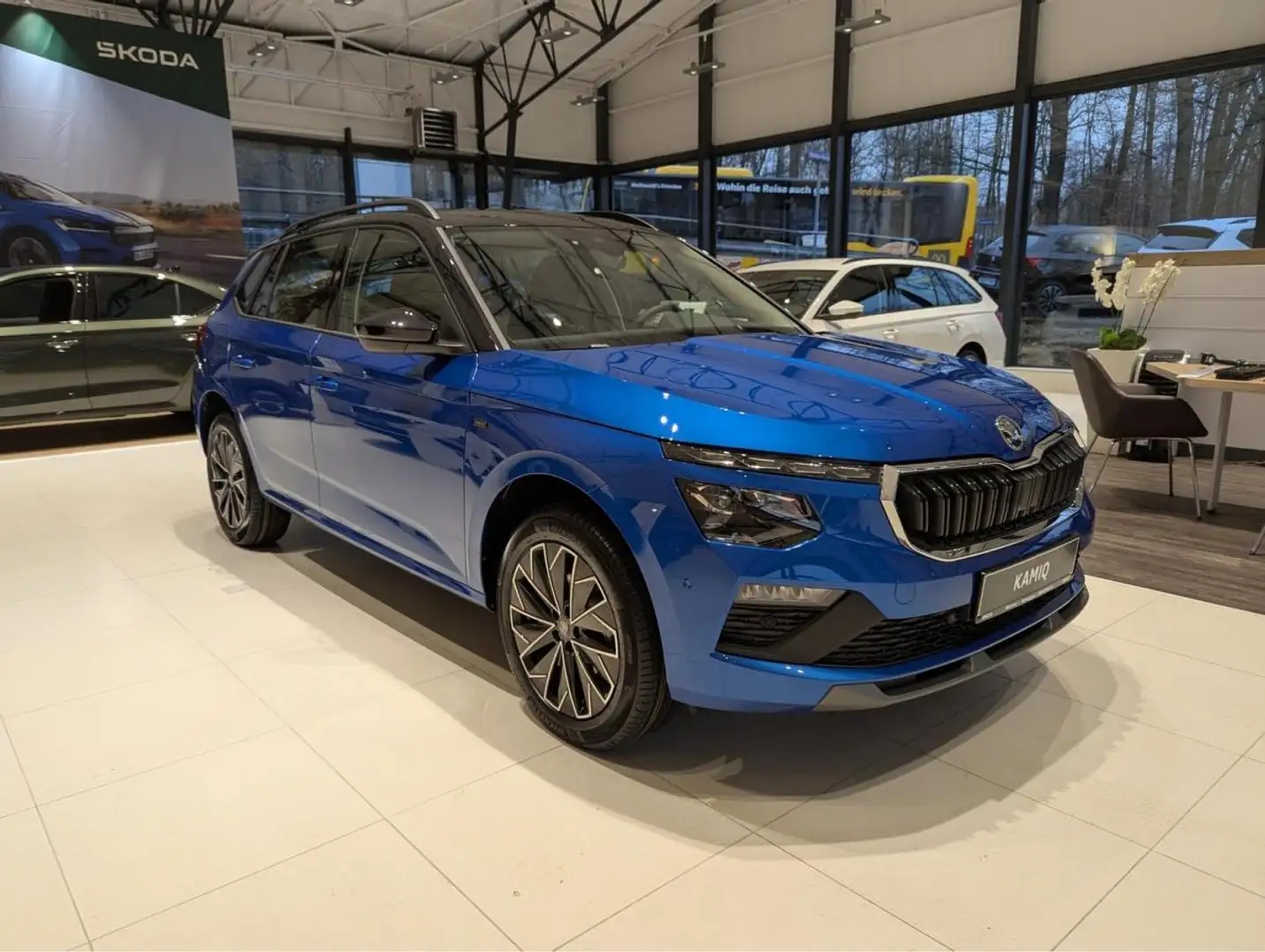 Skoda Kamiq 1.0 TSI DSG Drive Blau - 1