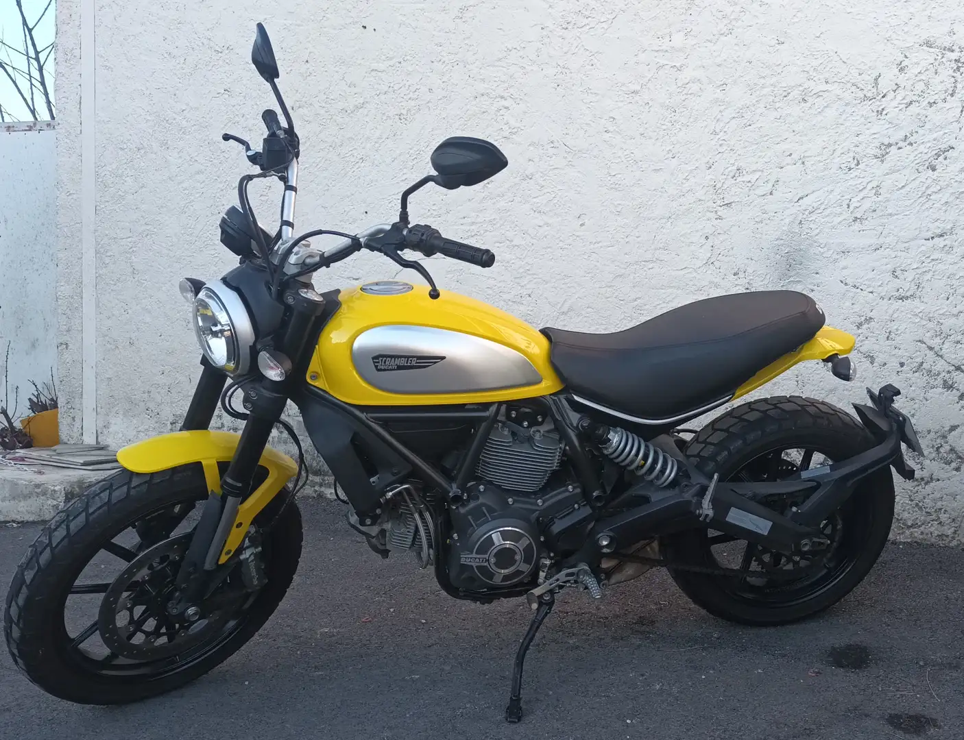 Ducati Scrambler Galben - 1