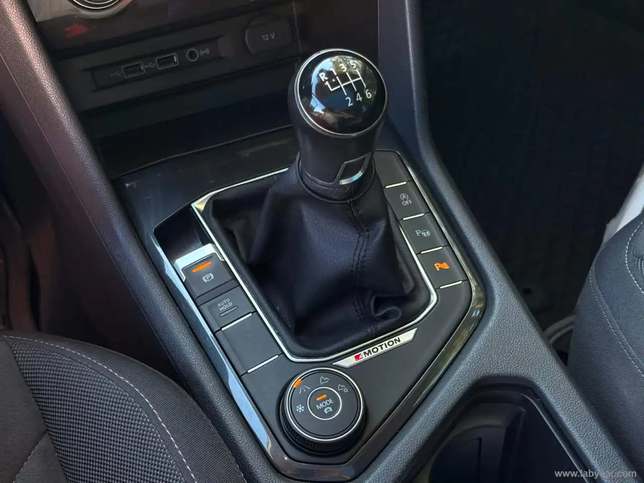 Volkswagen Tiguan 2.0 TDI 4MOTION R-LINE BMT, миниатюра 19