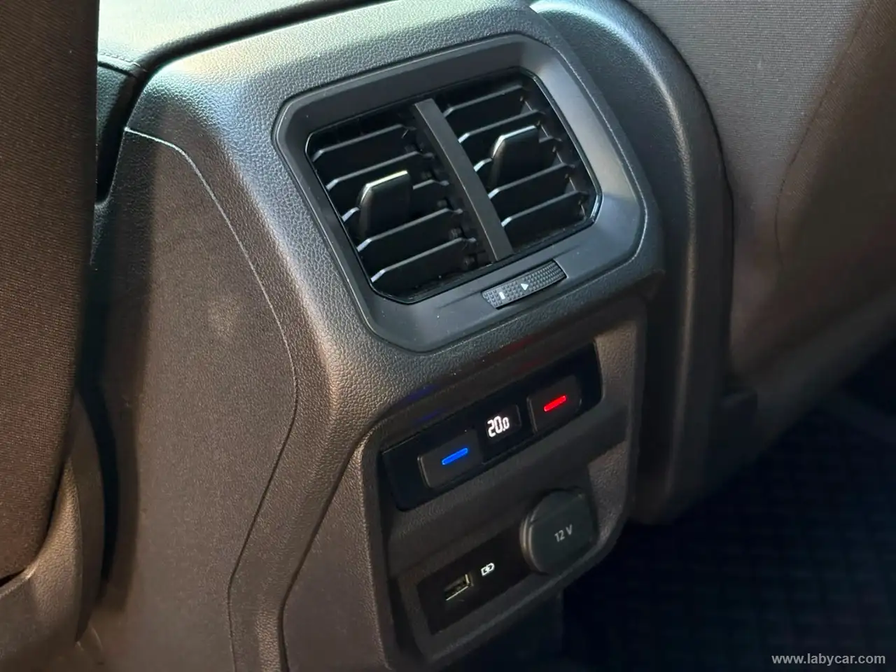 Volkswagen Tiguan 2.0 TDI 4MOTION R-LINE BMT, миниатюра 26