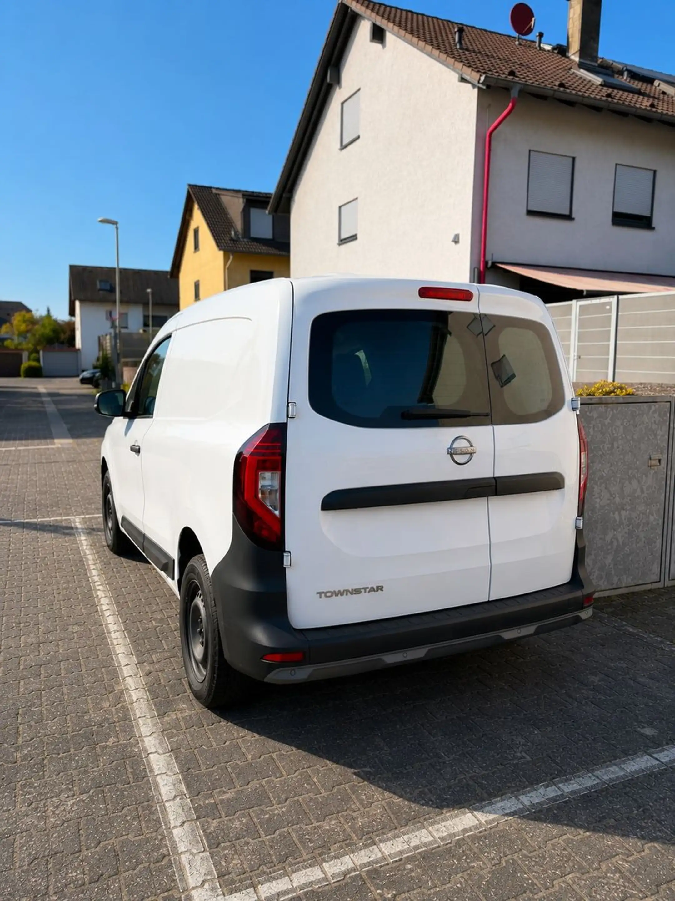Nissan Townstar Kastenwagen L1 2,2t Acenta 1.4 — photo 2
