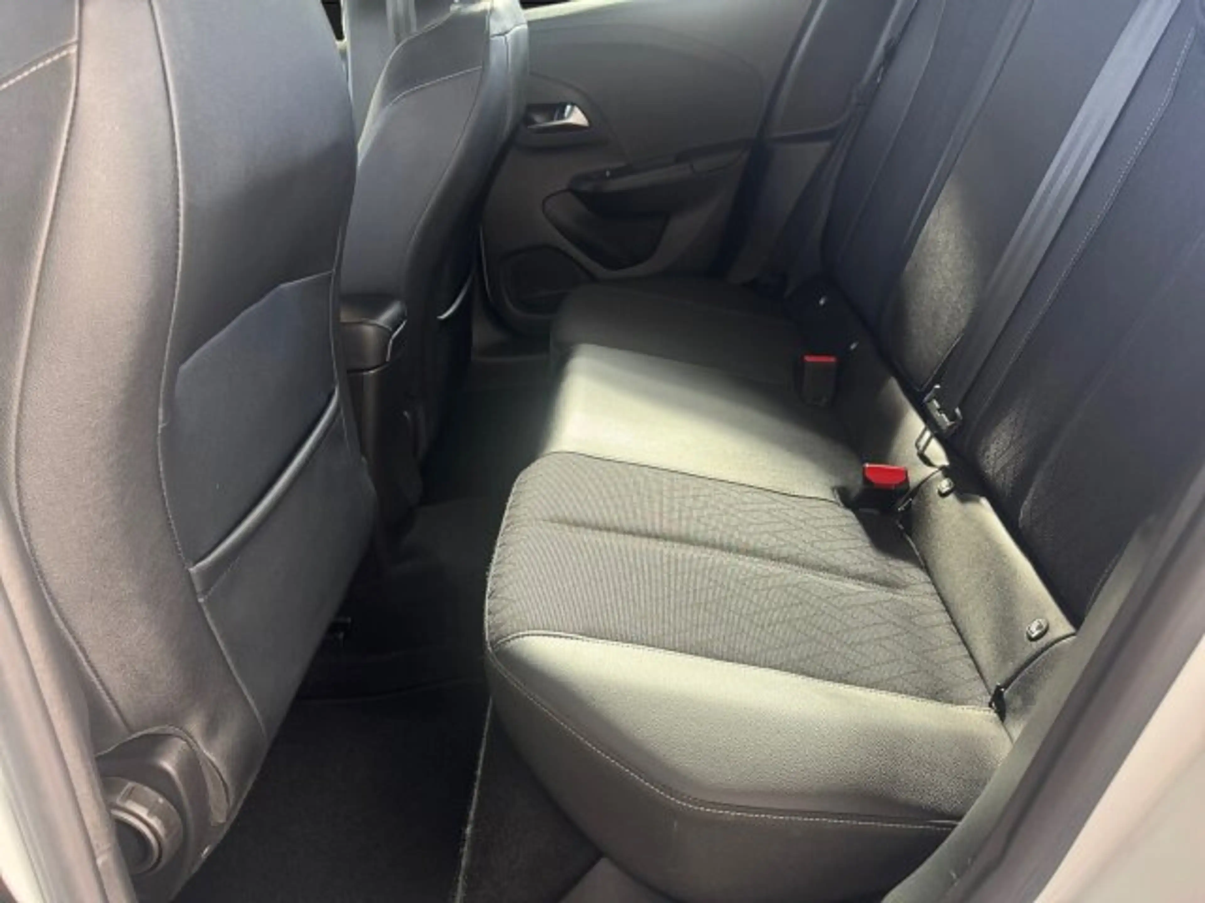 Opel Corsa-e Elegance Automatik Klimaautomatik Sitzheizung — photo 15