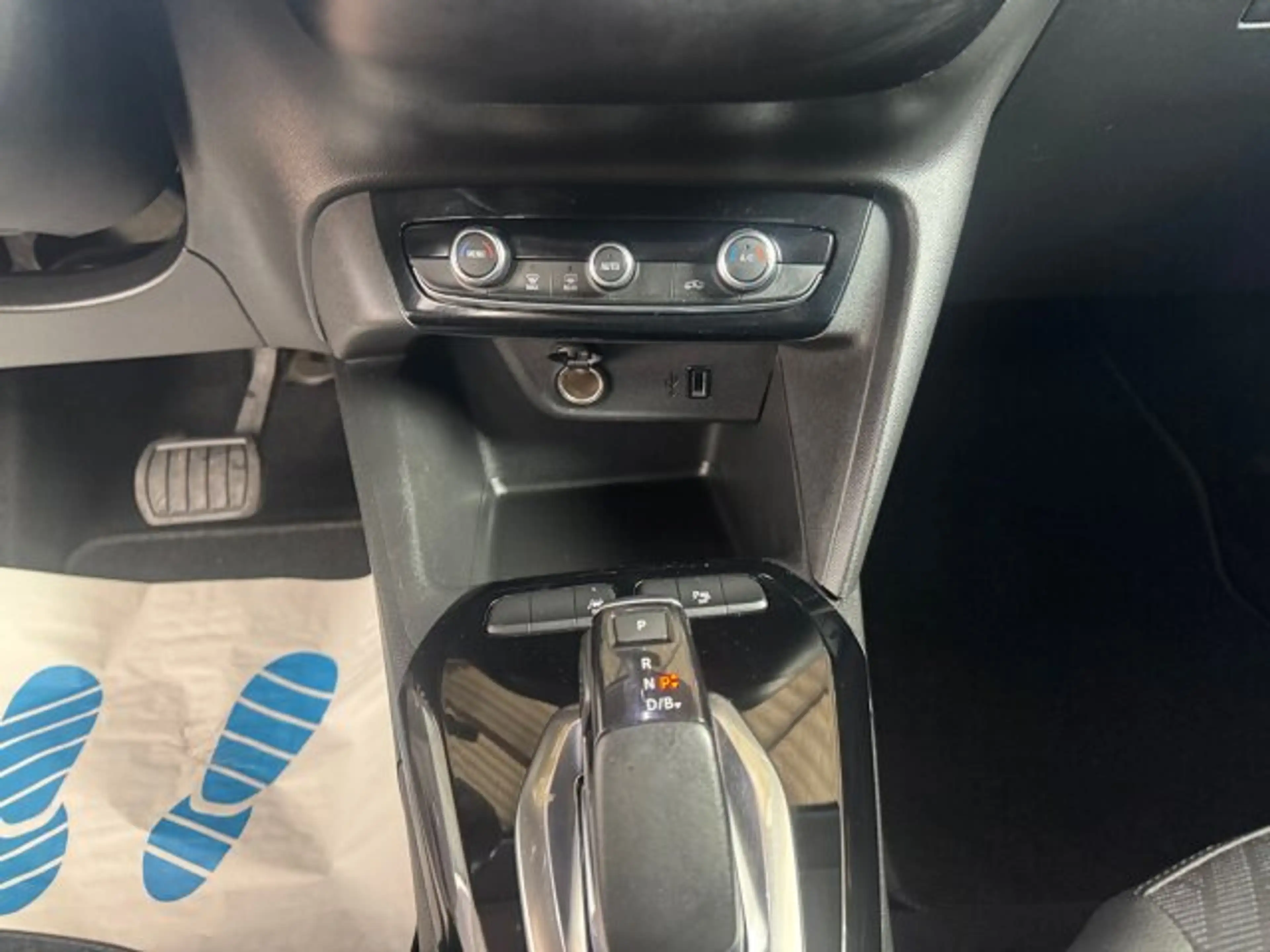 Opel Corsa-e Elegance Automatik Klimaautomatik Sitzheizung — photo 13