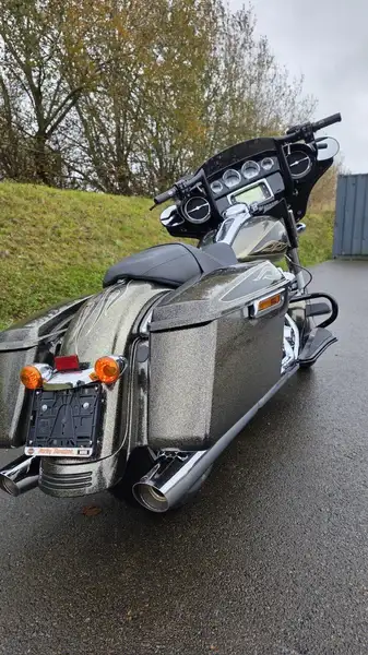 Harley-Davidson Street Glide - foto 4