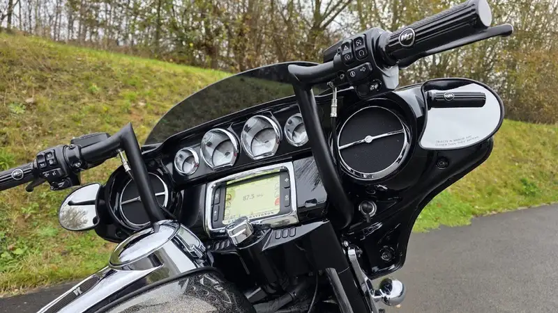 Harley-Davidson Street Glide - foto 6