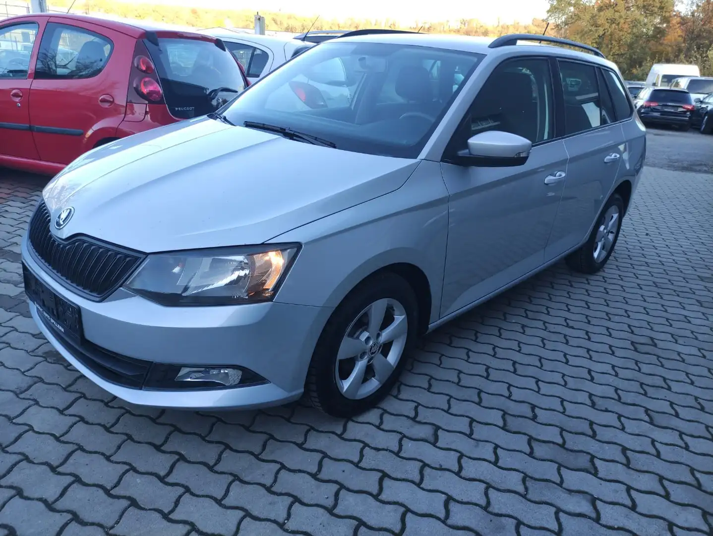Skoda Fabia 25 Combi 1,0 Grau - 2