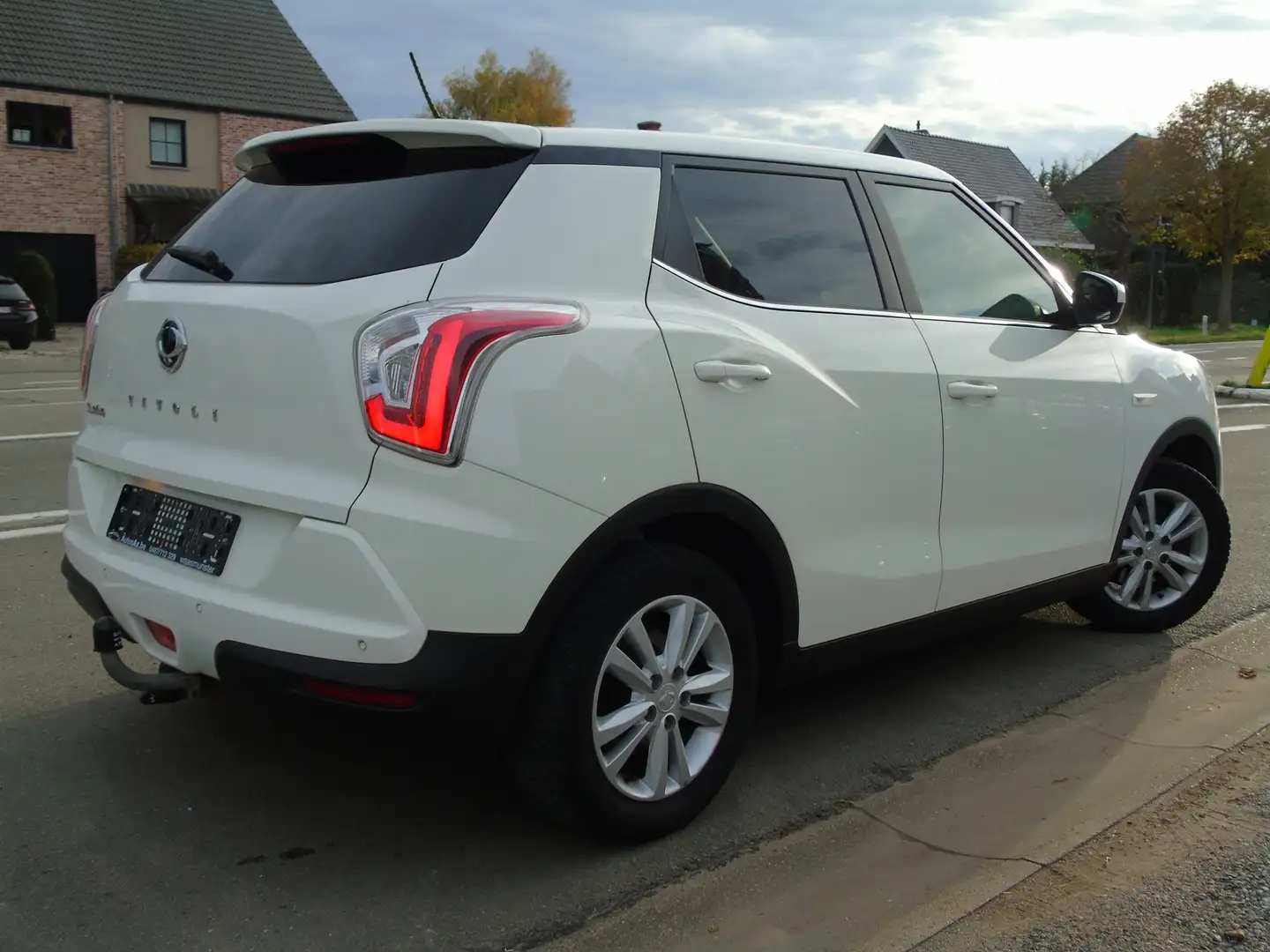 SsangYong Tivoli e-XGi 2WD Start/Stop Crystal*1e Eigen*Ohboek*AIRCO Blanc - 2