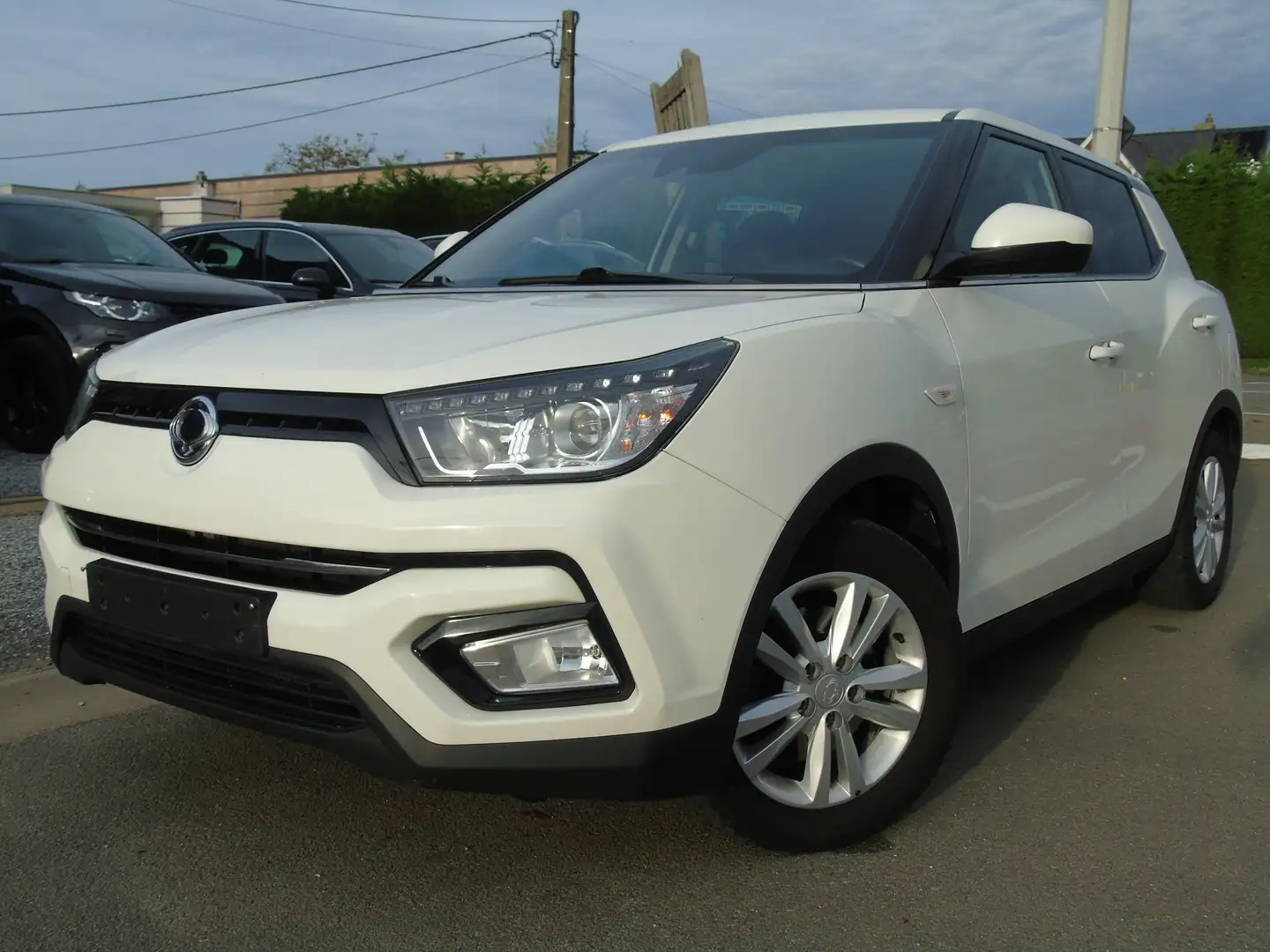 SsangYong Tivoli e-XGi 2WD Start/Stop Crystal*1e Eigen*Ohboek*AIRCO Blanc - 1