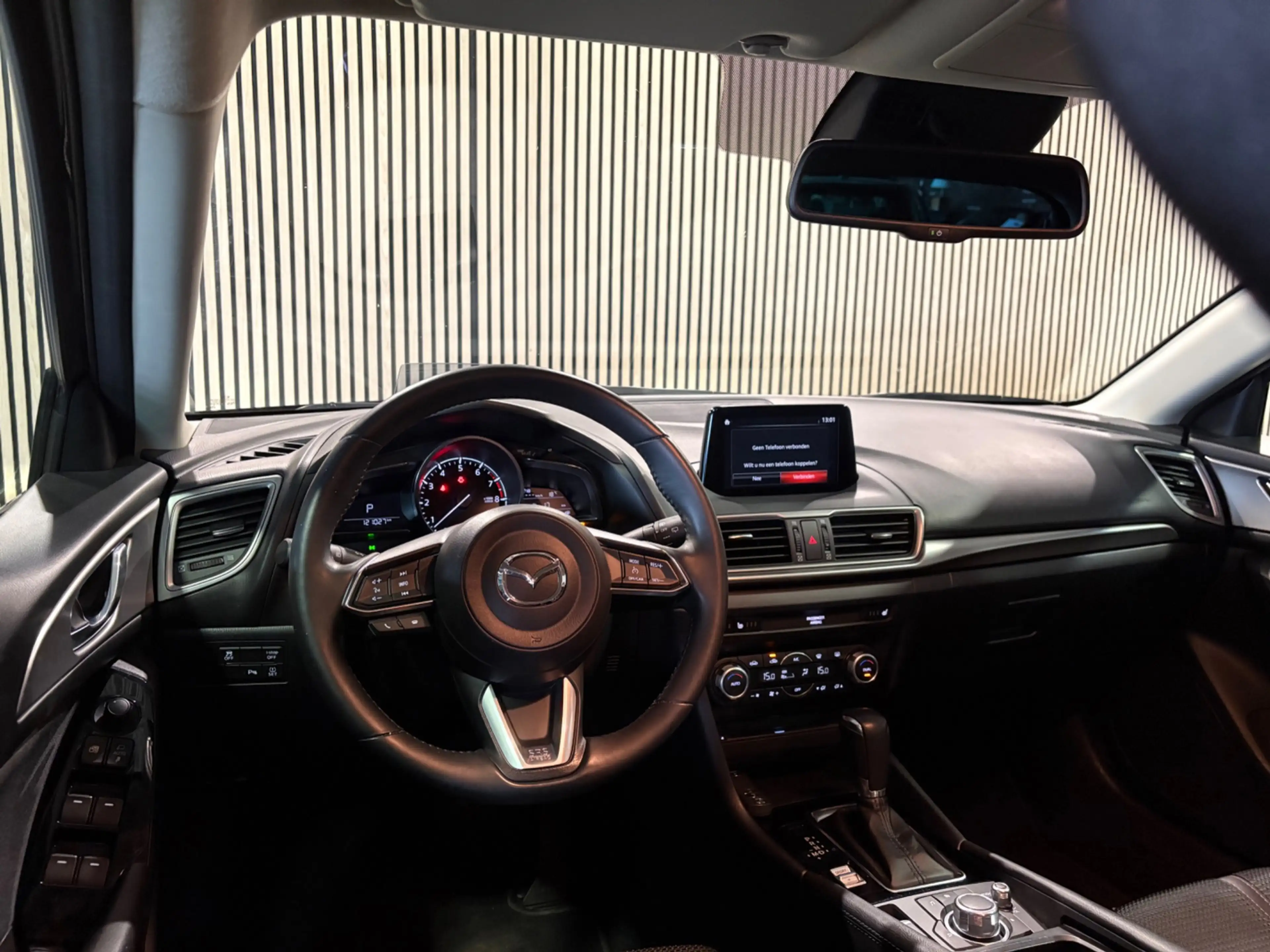Mazda 3 2.0 SkyActiv-G / Automaat / LED / Stuurverwarming — photo 12