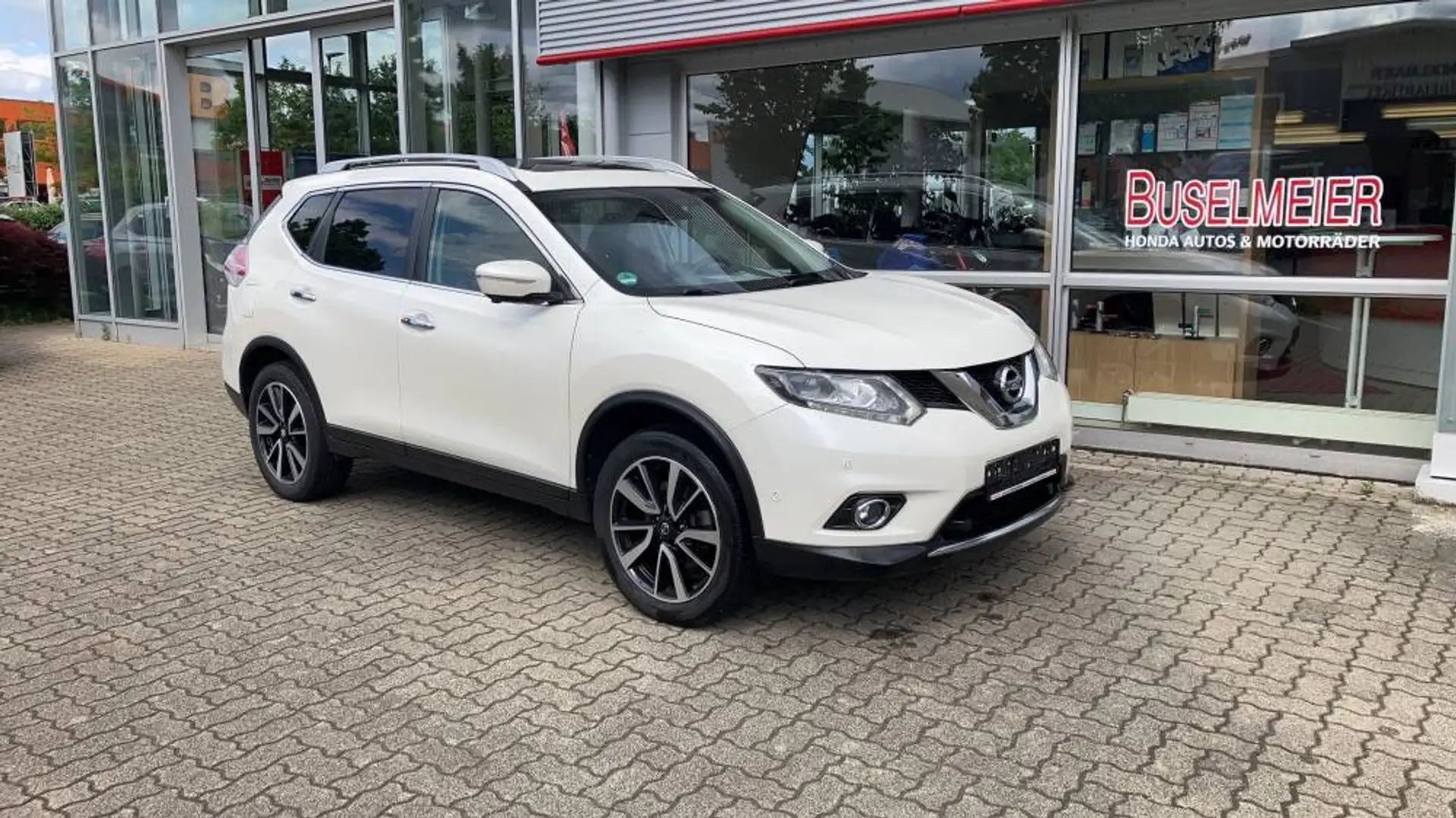 Nissan X-Trail X-TRAIL Tekna 4x4 AHK White - 2