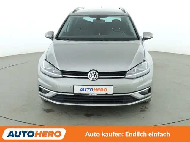 Volkswagen Golf view 9