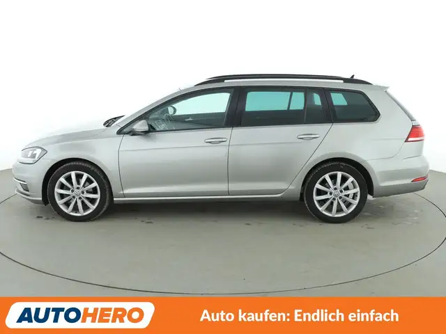 Volkswagen Golf view 3