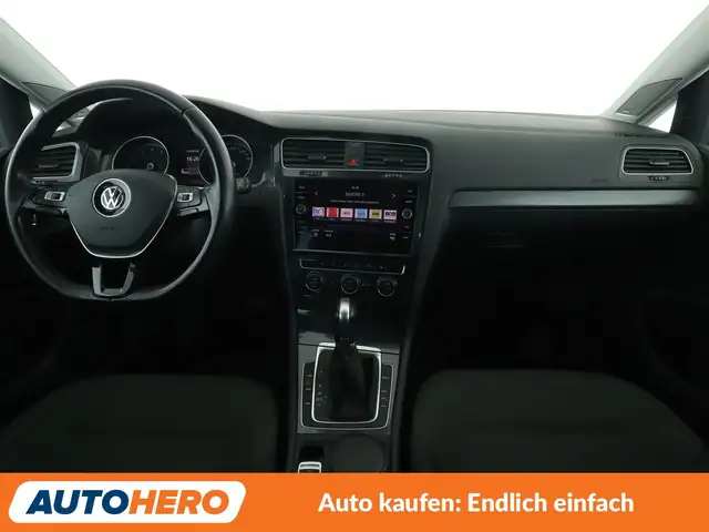 Volkswagen Golf view 12