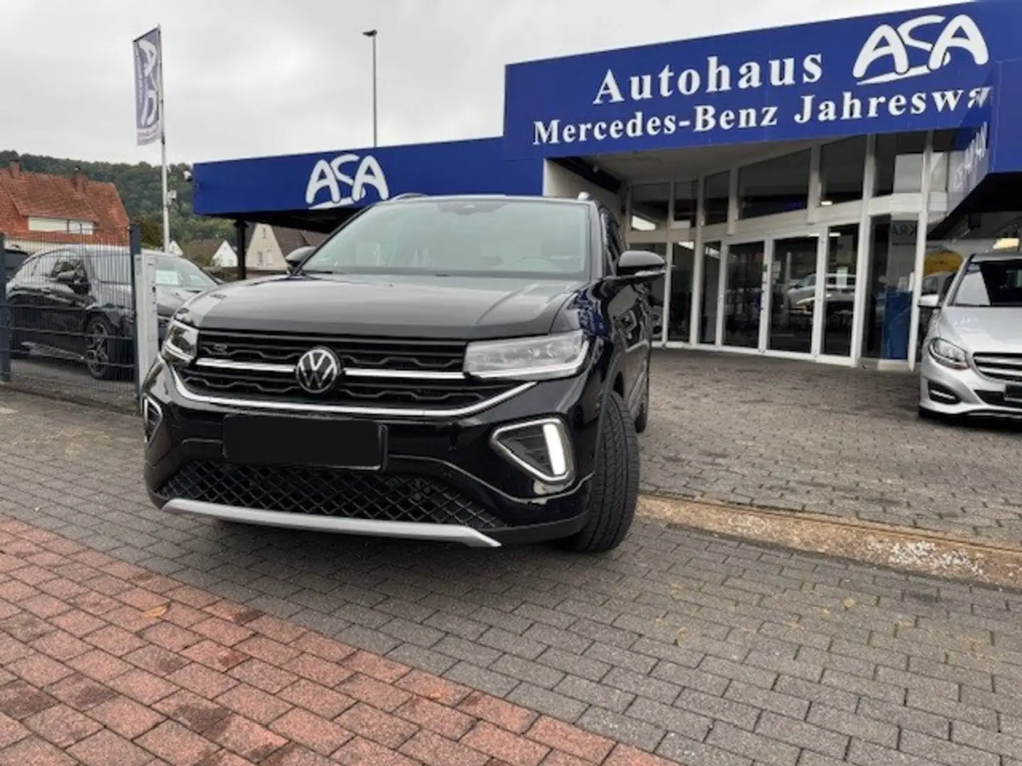 Volkswagen T-Cross 1.5 TSI R-Line+wie NEU+AHK+Kamera+Ganzjahresreifen Schwarz - 2
