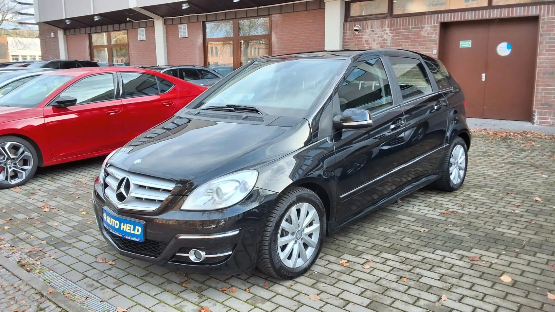 Mercedes-Benz B 180 B B 180 Schwarz - 1