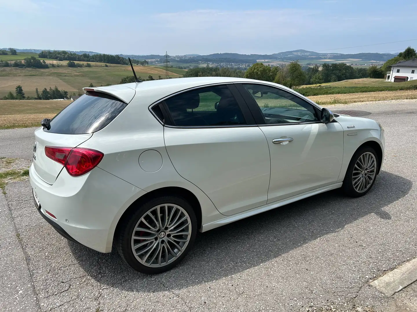 Alfa Romeo Giulietta Giulietta Distinctive 1,4 TB Distinctive Weiß - 2
