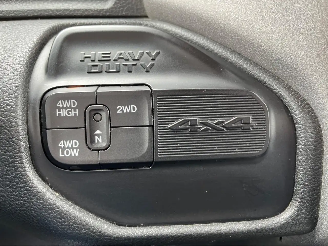 RAM 2500 снимка RAM 2500