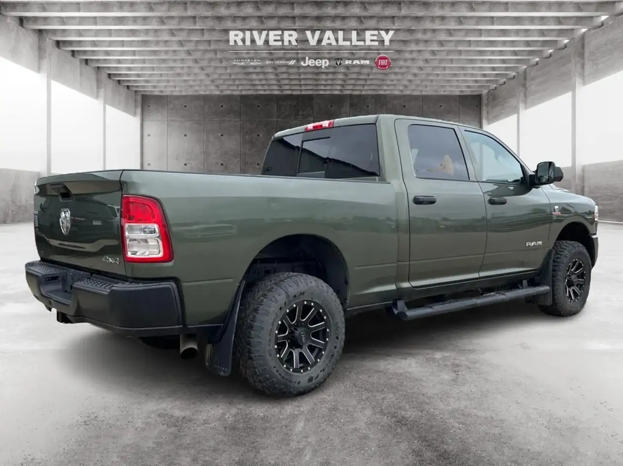 RAM 2500 снимка RAM 2500