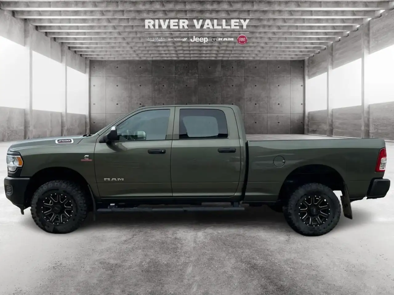 RAM 2500 снимка RAM 2500