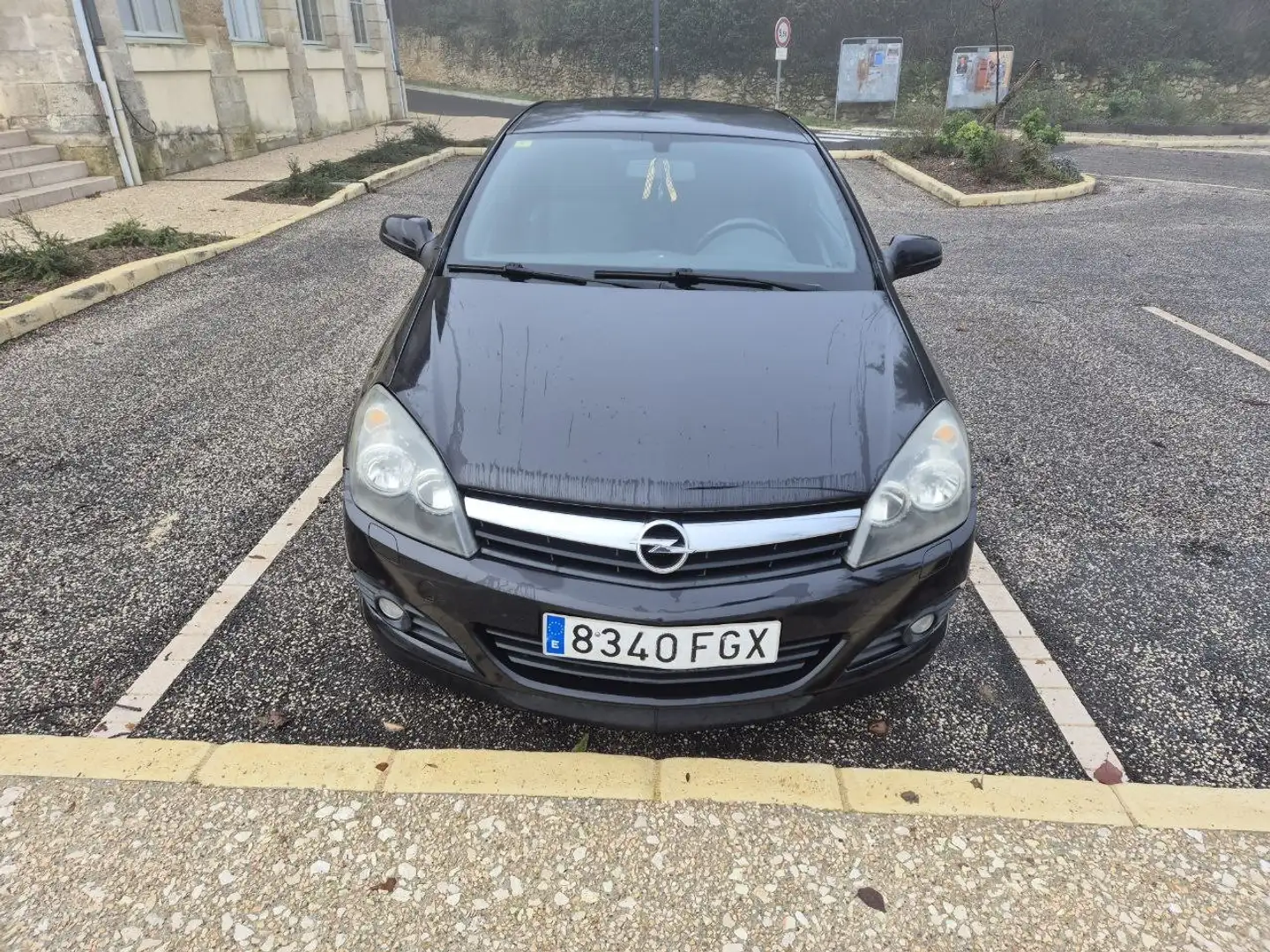 Opel Astra GTC 1.6 16v Sport Easytronic - 1