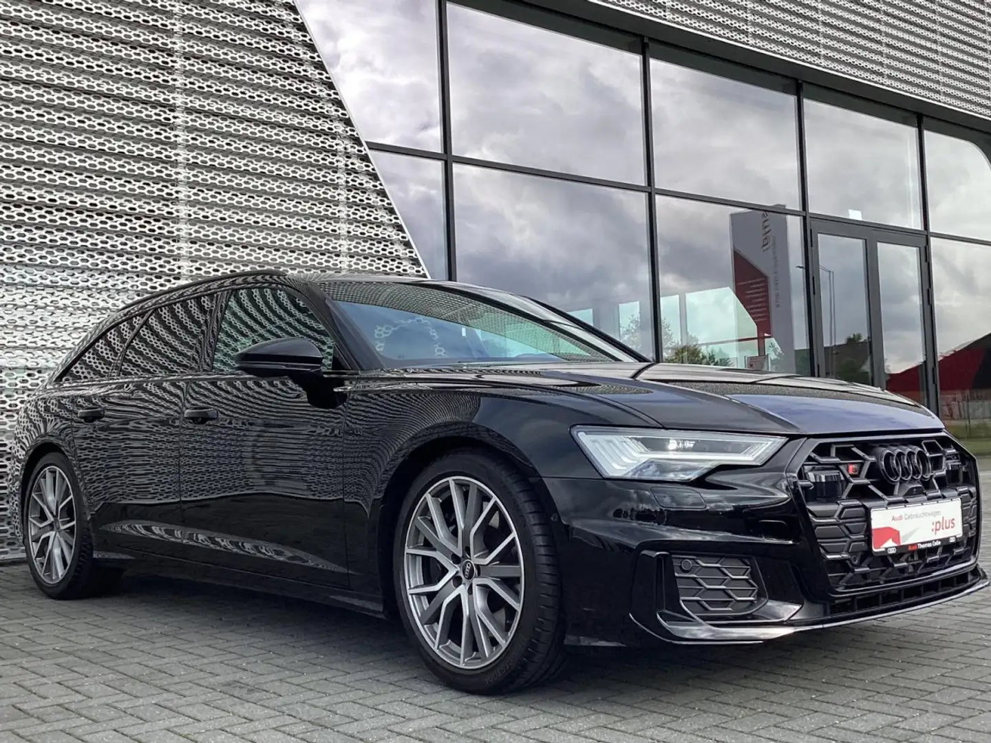 Audi S6 Avant 3.0 TDI quattro HD MLED Navi Optikp. LM20 Noir - 2