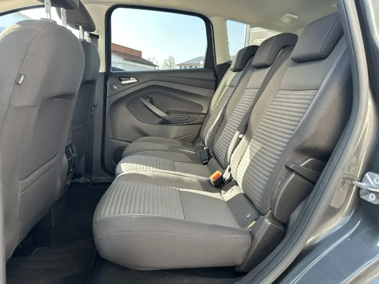 Ford C-Max 1.5 EcoBoost Titanium — photo 13