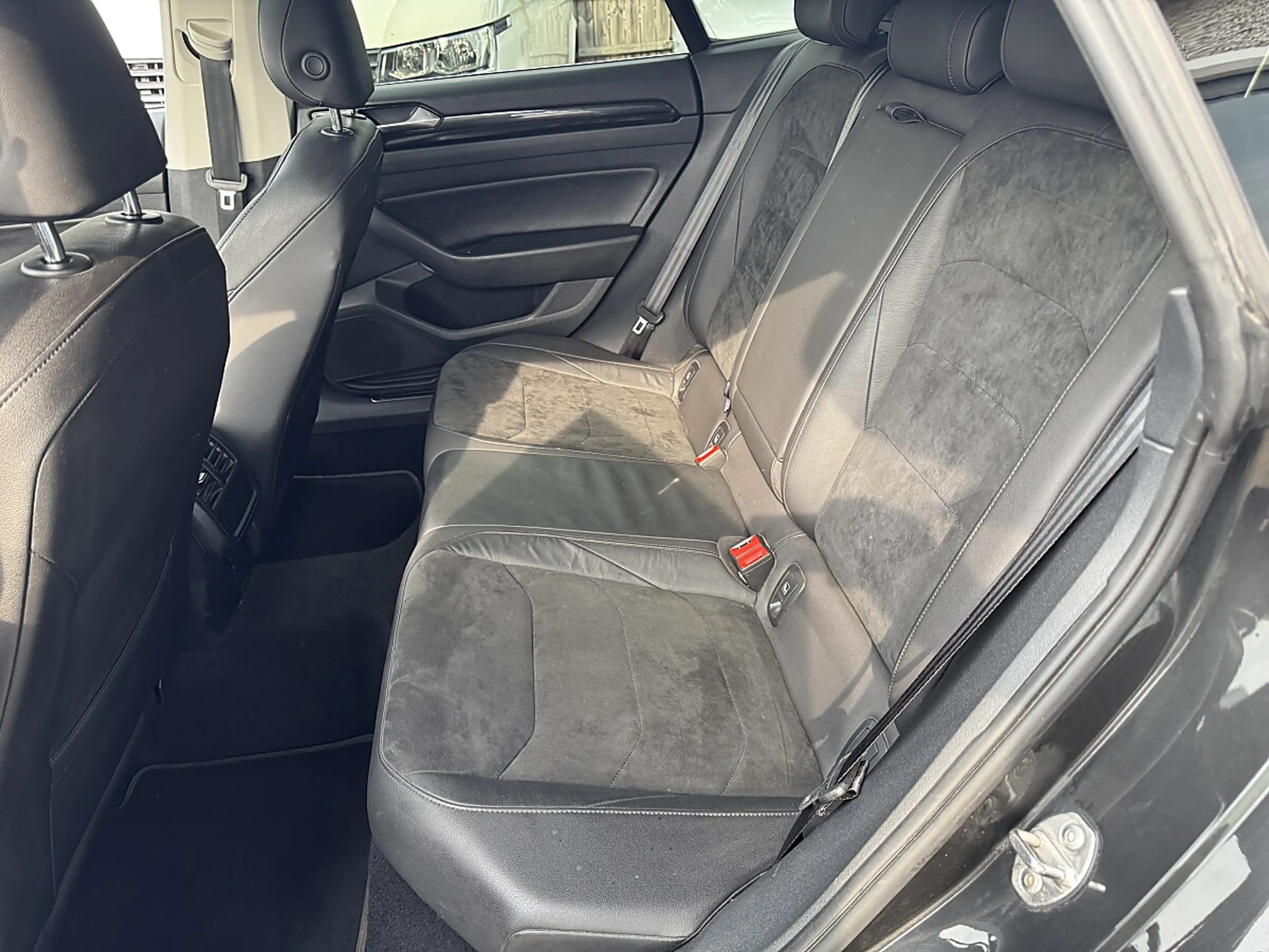 Volkswagen Arteon Elegance 2,0 TDI — photo 12