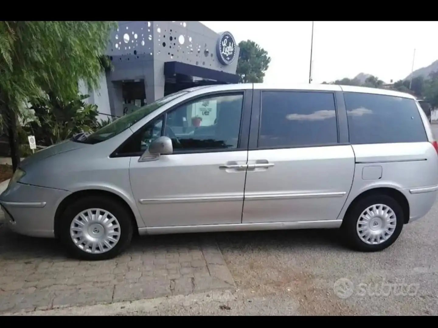 Lancia Phedra Phedra 2.2 jtd Emblema 6m Grigio - 1