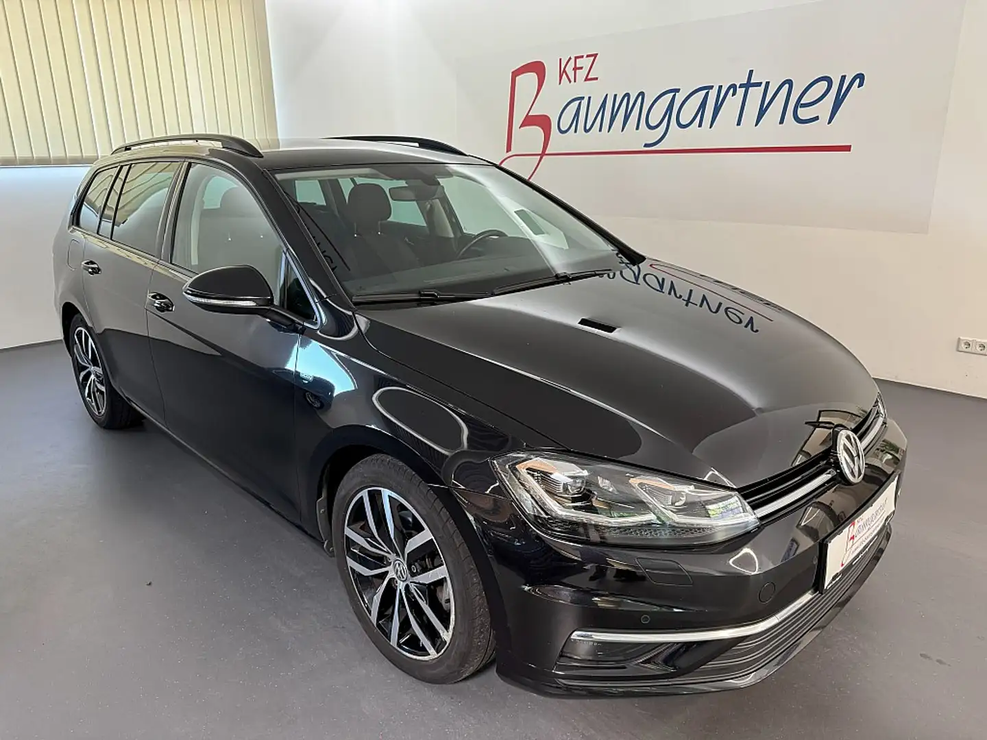 Volkswagen Golf Variant CL 1,6TDI *LED*NAVI*ACC*AHK*Sitzheizung*Rückfah... Schwarz - 1