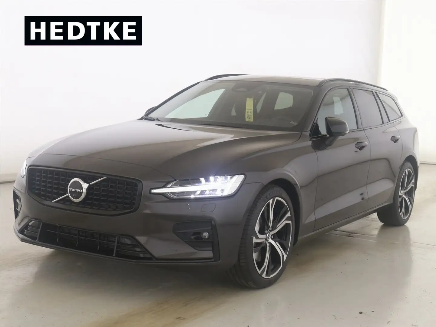 Volvo V60 B4 Benzin Plus Dark 19"+PANO+H&K+360°+ACC Gris - 1