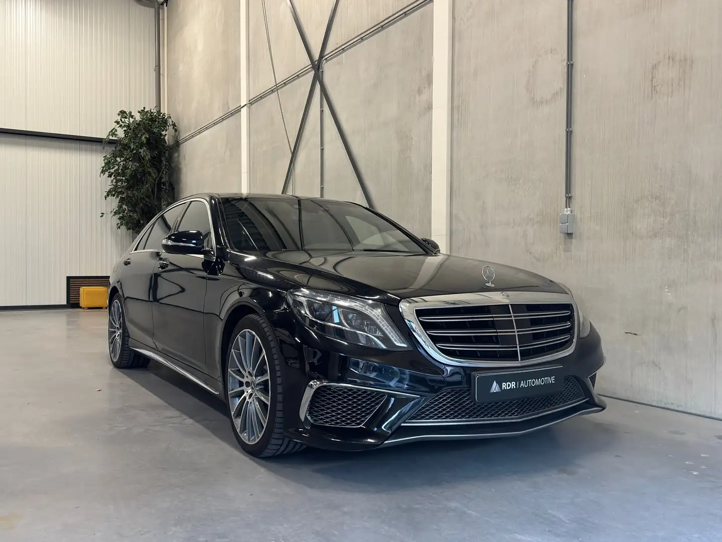 Mercedes-Benz S 350 BLUETEC PRESTIGE PLUS AMG LANG Zwart - 1