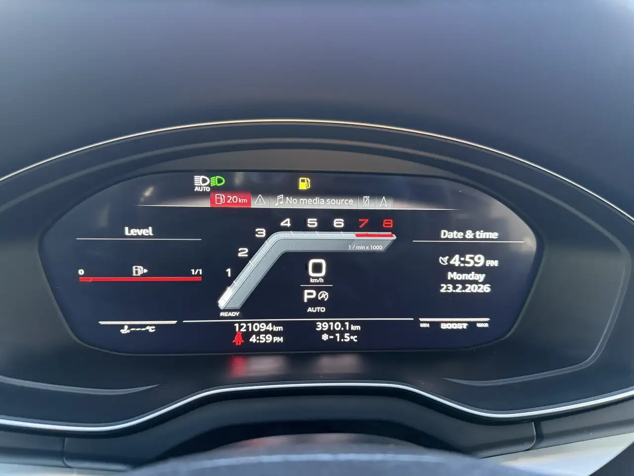 Audi SQ5 снимка Audi SQ5