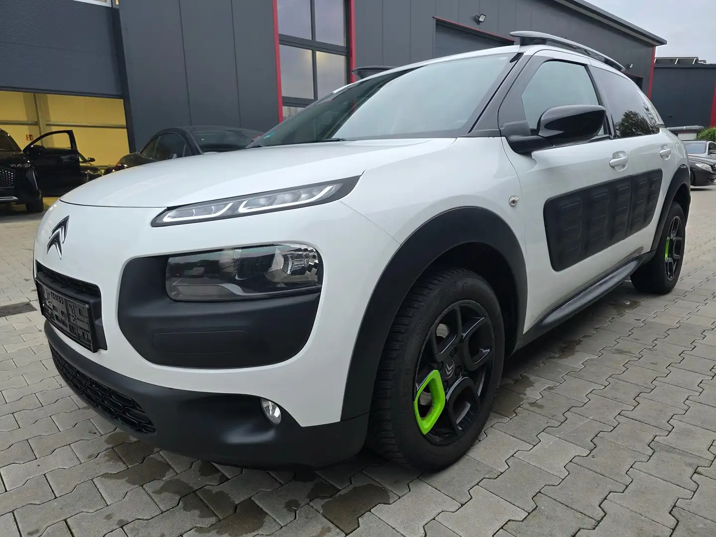 Citroen C4 Cactus Shine Weiß - 1