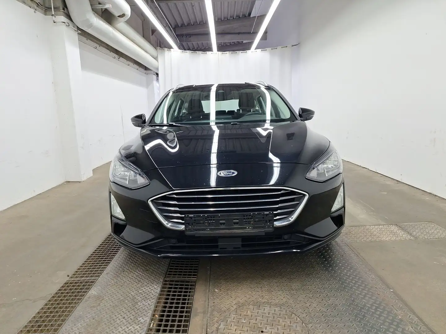 Ford Focus Titanium Allwetter LED Navi ApplCP PDC GRA SHZ LHZ Schwarz - 2