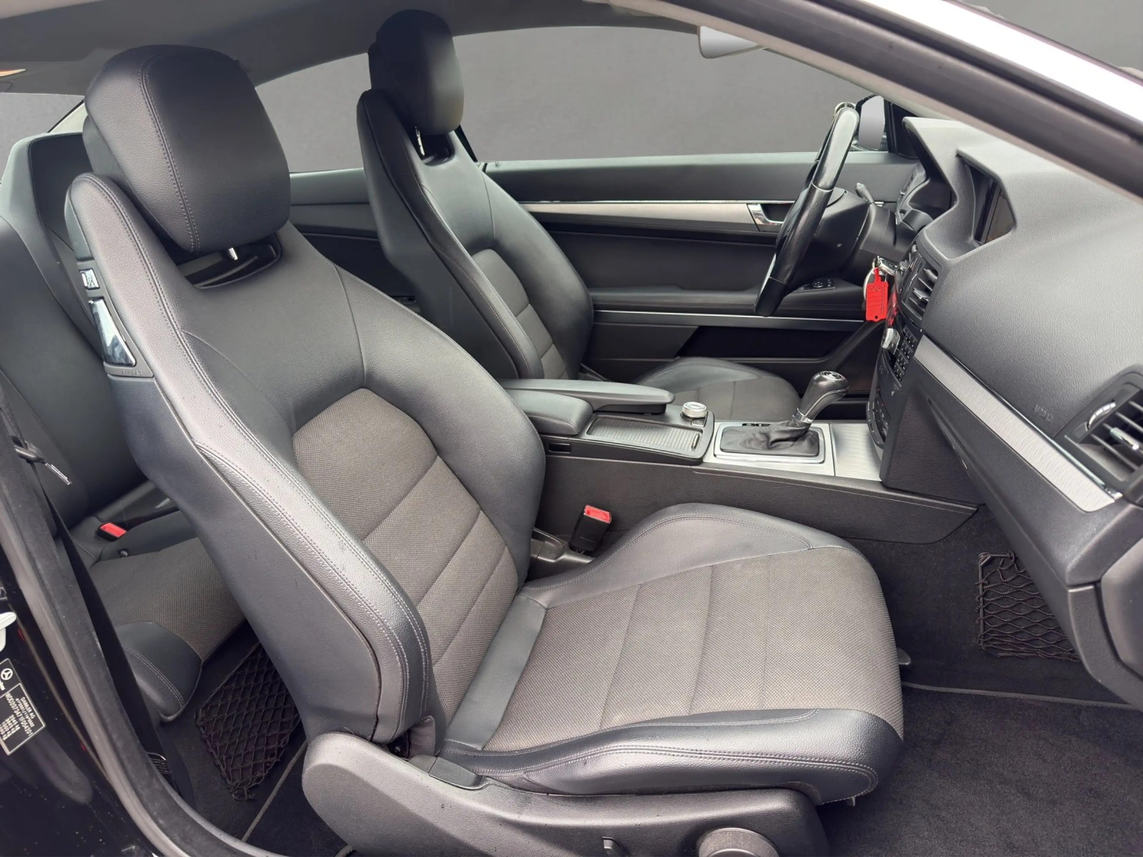 Mercedes-Benz E 250 CGI Elegance BlueEfficie Coupe — photo 7