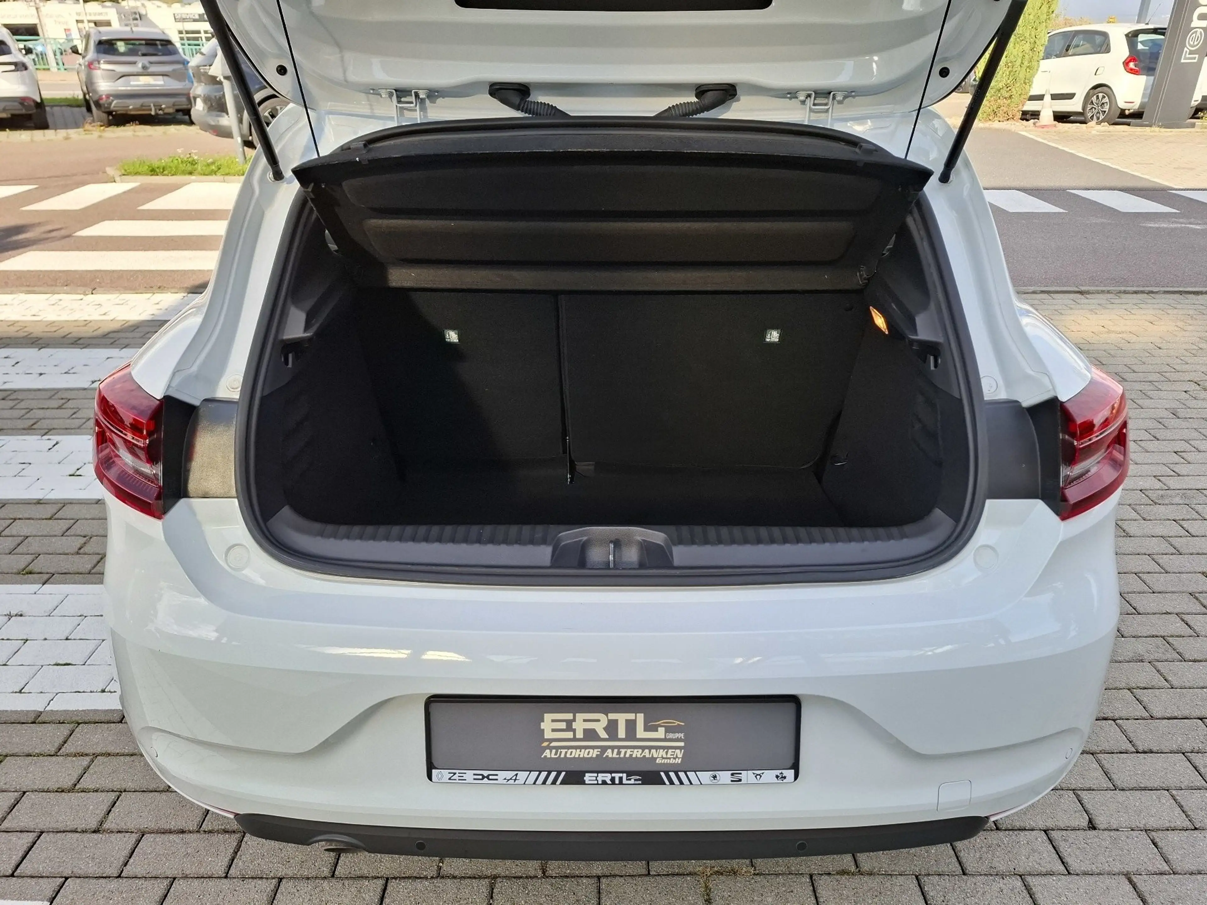 Renault Clio EVOLUTION SCe 65 — photo 9